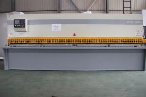 シャーリング マシン 4m 油圧金属