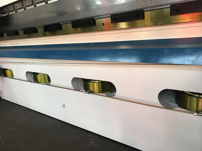 AHYW Yawei CNC制御油圧反たわみテーブル中国製500T4m金属曲げ機Delem DA58T