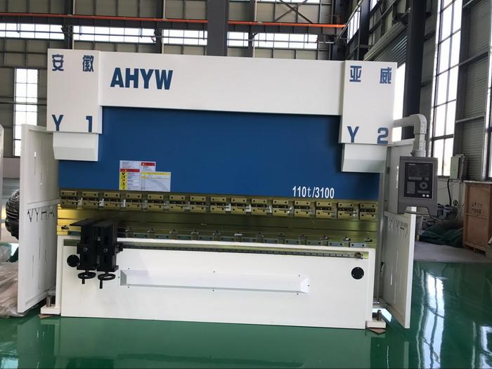AHYW Yawei 4軸CNCプレスブレーキ110T3M