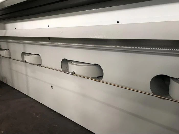 Yawei CNC Hydraulic pressbrake anti deflection table made in china