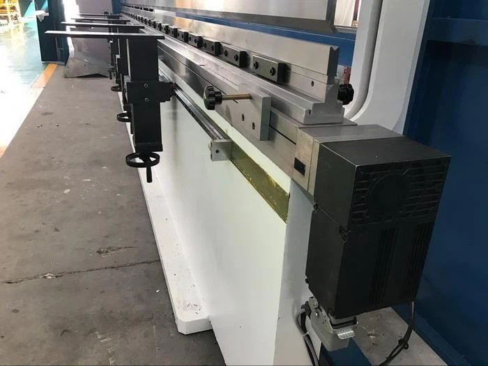 Wila MOTORIZED WAVE CROWNING CHINA Yawei 6m AHYW CNC PRESS BRAKE 200T6M  300T6M CE Laser guarding lasersafe made
