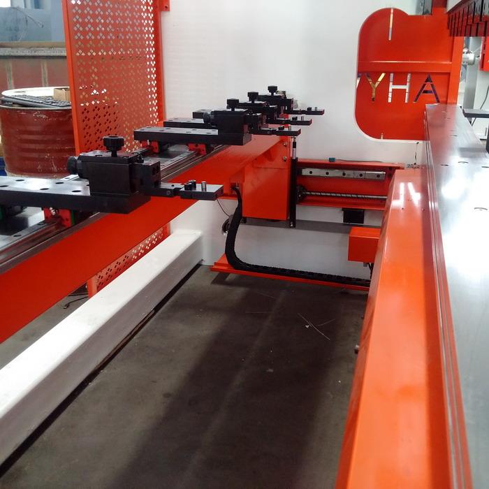 XR CNC press brake back gauge 125T3M AHYW Yawei made in china factory