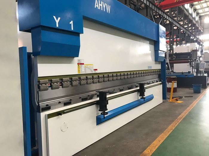 AHYW Yawei 5 axis 300T6M CNC sheet metal bending machines ahyw  china press brake manufactures